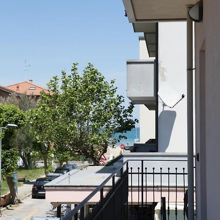 Residence Tre Trilo&Suites Rímini Exterior foto