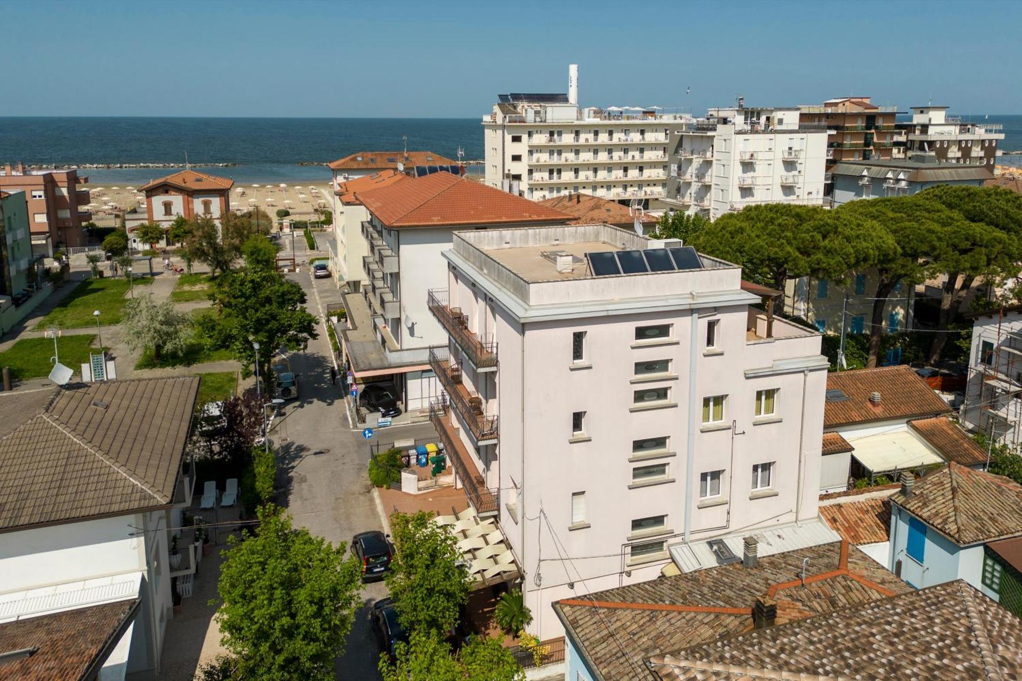 Residence Tre Trilo&Suites Rímini Exterior foto