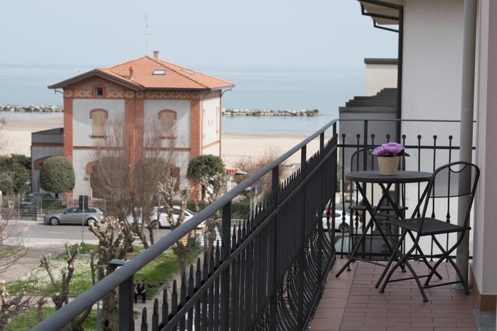Residence Tre Trilo&Suites Rímini Exterior foto